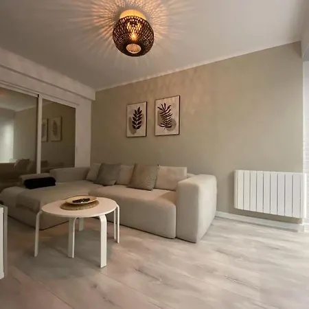Casa Picaso Elegance, One Bedroom Center With Balcony By Namaste Elite Apartment